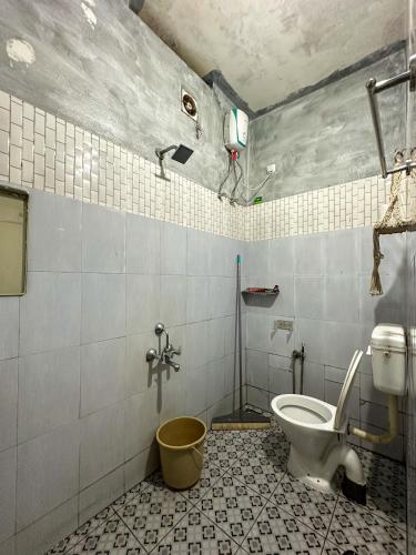 Molly's Hostelにあるバスルーム