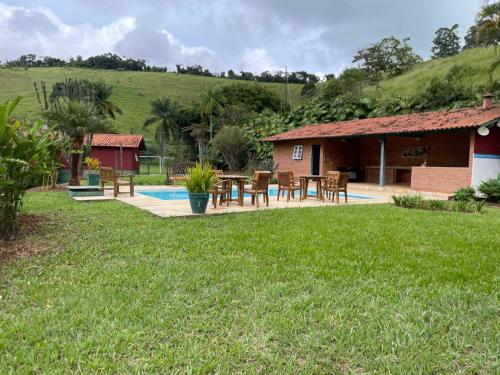 Bazén v ubytování Rancho Cejo nebo v jeho okolí