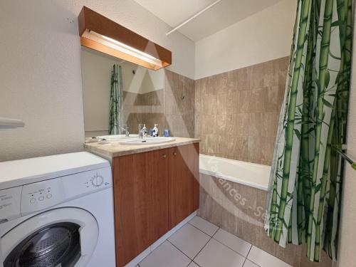 Kúpeľňa v ubytovaní appartement 1 chambre avec terrasse vue mer dans residence avec piscine