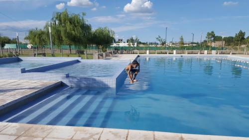Bazén v ubytování Casa Cortaderas nebo v jeho okolí