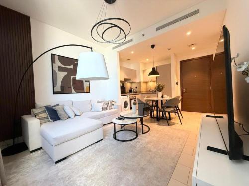 Great Location Near City Modern Sleeps 4 Guests
