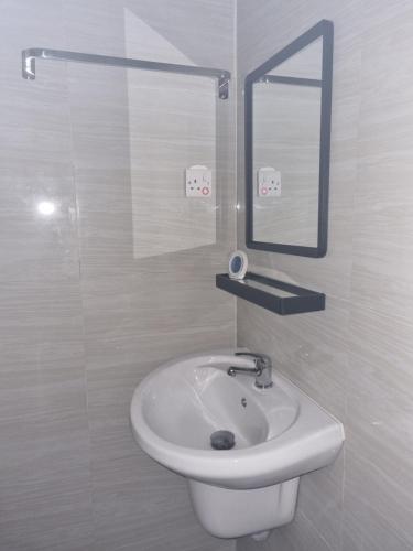 Bilik mandi di Legacy Homes