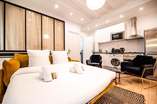 CIA - Bastille Coziness