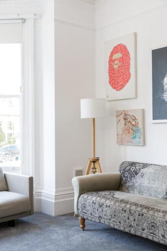 Modern Hove Apartment Near Beach & Station photo 7