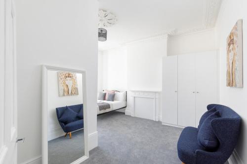 Modern Hove Apartment Near Beach & Station photo 13