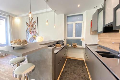 Beautiful 2 bedrooms 2 bathrooms Center of Cannes