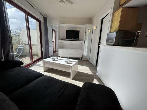 Photo de la galerie de l'établissement Appt 2 pièces LA ROCHELLE - LR010-215, à La Rochelle