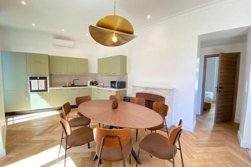 New apartment in Forville with balcony