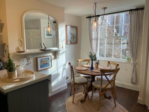 Η κουζίνα ή μικρή κουζίνα στο Seascape Cottage