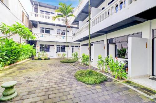 Bangunan di mana terletaknya hotel