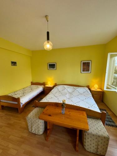 En eller flere senge i et værelse på The Korčula Outlook - Bedrooms