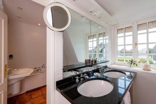 Koupelna v ubytování Benendikenwai 5