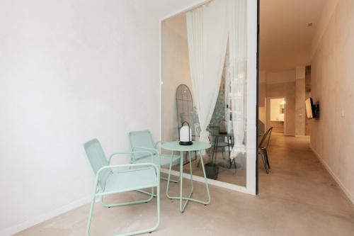Chic & Cozy Stay in Valencia