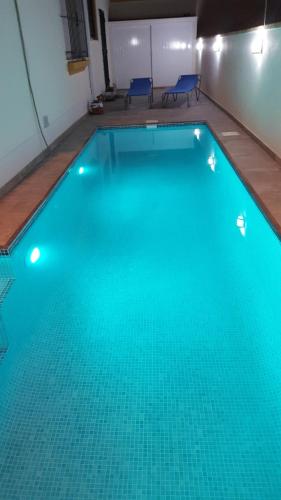Kolam renang di atau dekat dengan House with Your Own Private Pool sleeps 5 Sucina