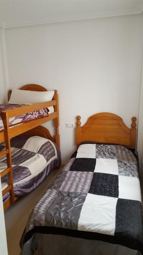 Katil atau katil-katil dalam bilik di House with Your Own Private Pool sleeps 5 Sucina