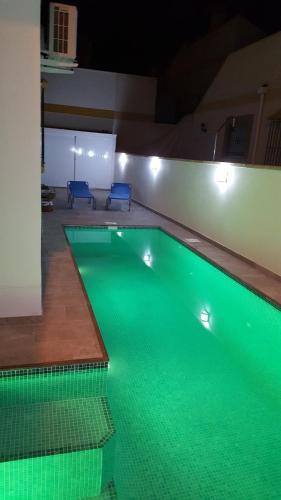 Kolam renang di atau dekat dengan House with Your Own Private Pool sleeps 5 Sucina