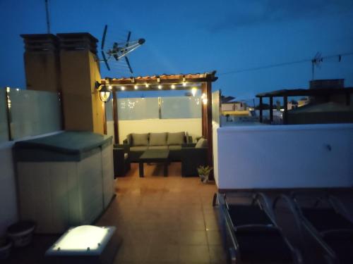 Balkoni atau teres di House with Your Own Private Pool sleeps 5 Sucina