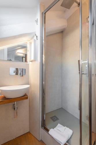 Bright mini studio in the heart of Milan