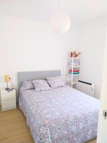 Ένα ή περισσότερα κρεβάτια σε δωμάτιο στο Apartment by the sea in Cubelles