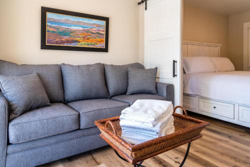 En eller flere senge i et værelse på The Top Shelf