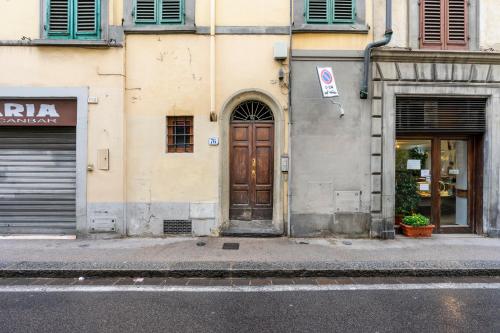 Oltrarno Deluxe, Florence