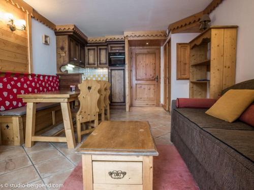 Appartement 4 pièces avec balcon, piscine et vue pistes, pour 6 pers. à Arc 1800
