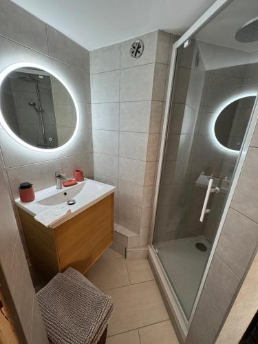 Koupelna v ubytování Gîte Bombom