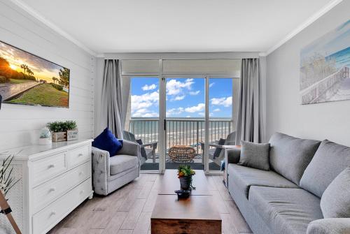 Oceanfront Heated Indoor Pool Hot Tub King Bed photo 17