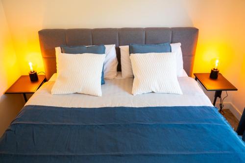 Una cama o camas en una habitación de De Krekelberg