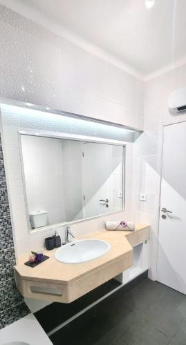 Albufeira SPOT com piscinas exteriores e interior!