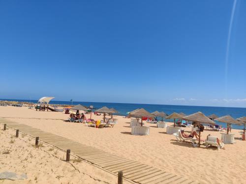Go4Portugal - Lagoa - Apartment 3 min from beach with airco and balcony