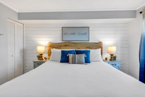 Oceanfront Heated Indoor Pool Hot Tub King Bed photo 12