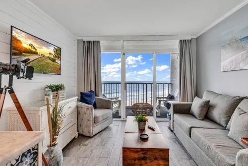 Oceanfront Heated Indoor Pool Hot Tub King Bed photo 1