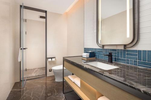 Four Points by Sheraton Chengdu, Chunxi Roadにあるバスルーム