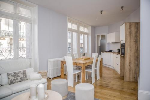 La Rotonde - Vue sur Place du Martroi Orléans - Central - Clim - 5 personnes