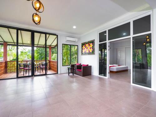 Ruang duduk di Beautiful mountain view villa 4BR