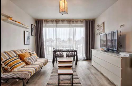 COZY beautiful seaside apartment