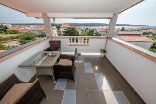Apartments with parking space Barbat, Rab - 23817