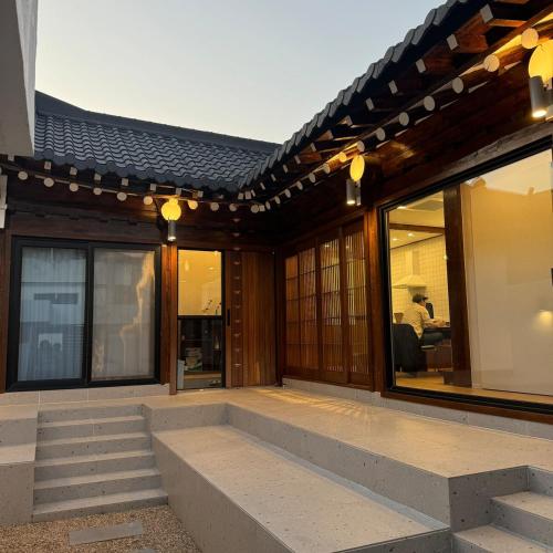 Fotografie z fotogalerie ubytování House Taehwa Hanok Stay v destinaci Andong