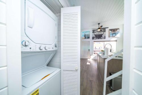 Køkken eller tekøkken på Motorboat Inn at Road Runner Resort