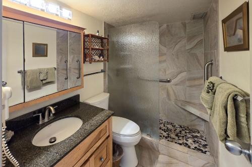 Et badeværelse på Maalaea Banyans 204