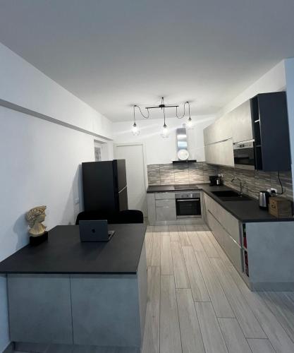 Elegant & Spacious 2BR 2BA Unit with Private Patio