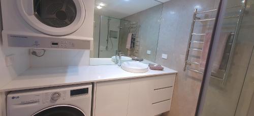 Un baño de Alpine View Apartments