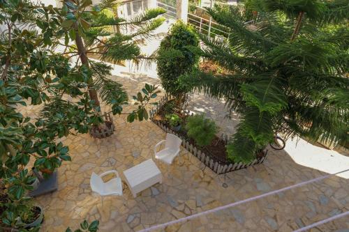 Κήπος έξω από το Vila Kristiano Ksamil
