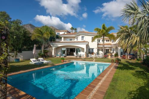 Your Private Paradise Luxurious Villa for Unforgettable Stays