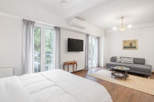 Unique apartment next to Acropolis and metro