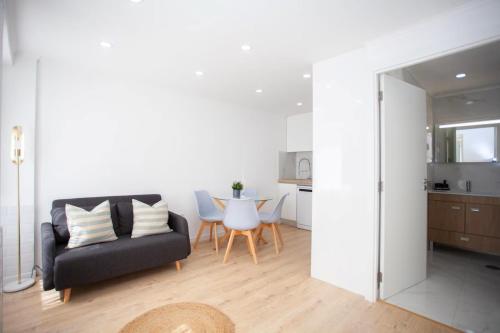 Gallery image of Barreiro Charming House in Barreiro