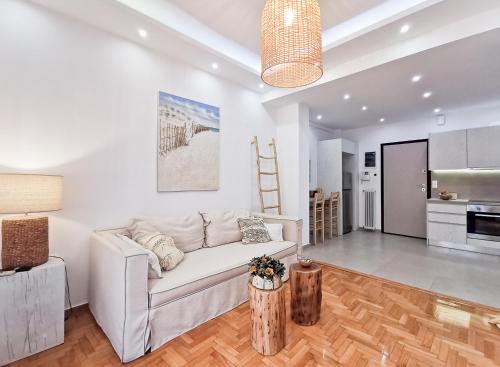 Stunning apartment next to Acropolis and metro