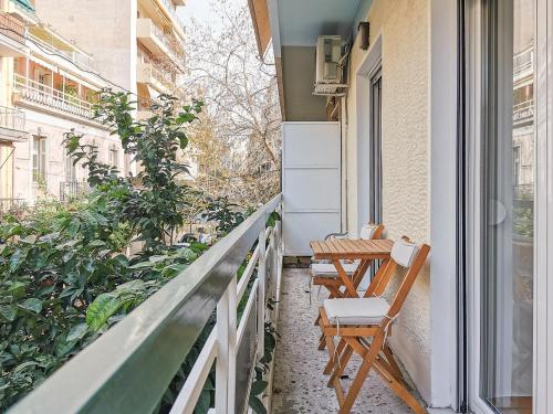 Stunning apartment next to Acropolis and metro
