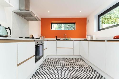 Host & Stay - Grove Townhouse photo 4